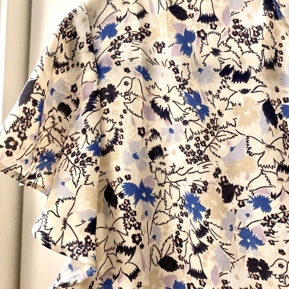 Gap | Tie Neck Flower Print Blouse - Picture 6 of 11